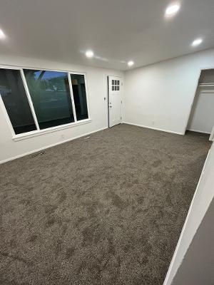 658 Ann St - Photo 2 of 9