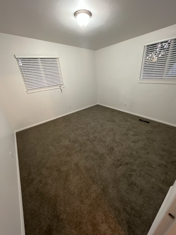 658 Ann St - Photo 7 of 9