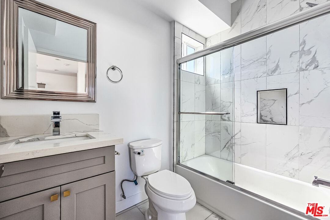 1923 Carmona Ave #1923 - Photo 3 of 30