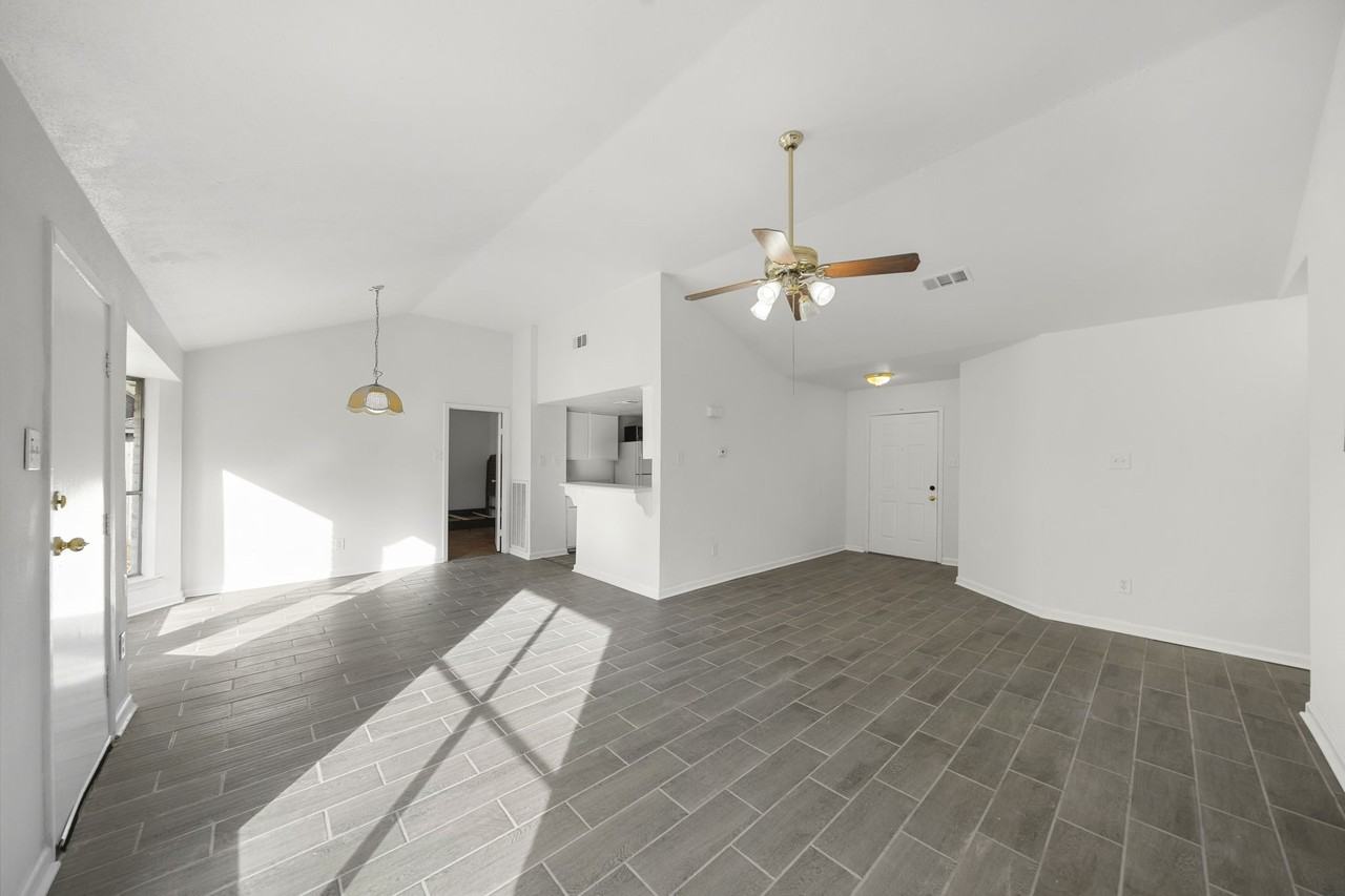 7010 Foxmar Ln #7010 - Photo 5 of 19