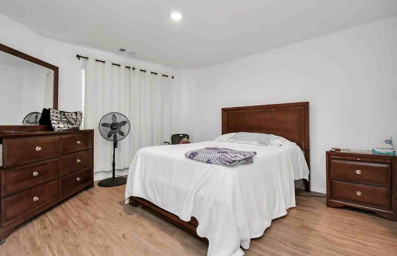 18606 Rosehill Prairie Dr #18606 - Photo 6 of 9