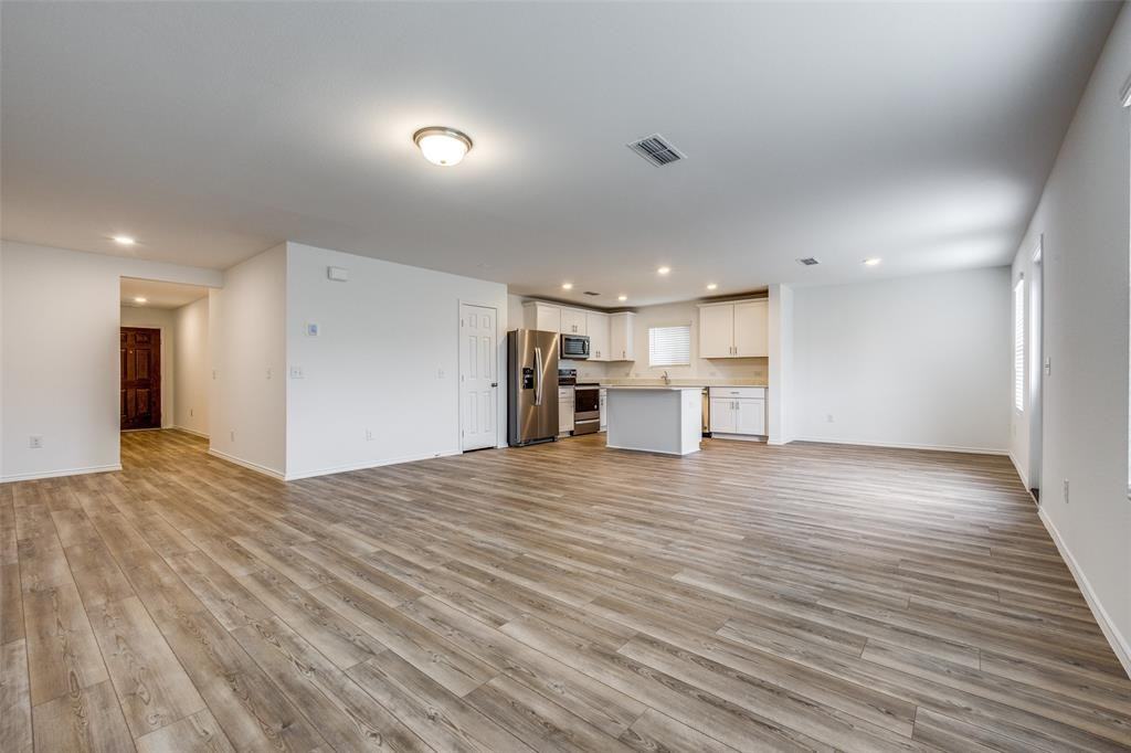 858 Breakwater Dr #858 - Photo 4 of 25