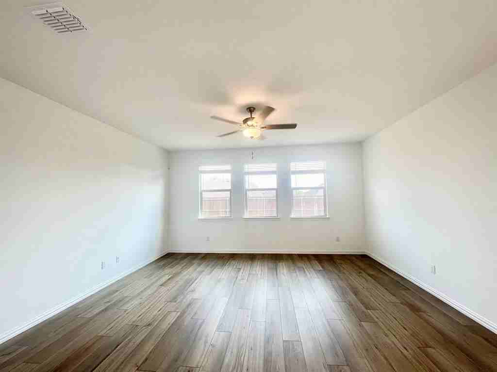 1005 Rosewood St #1005 - Photo 2 of 26