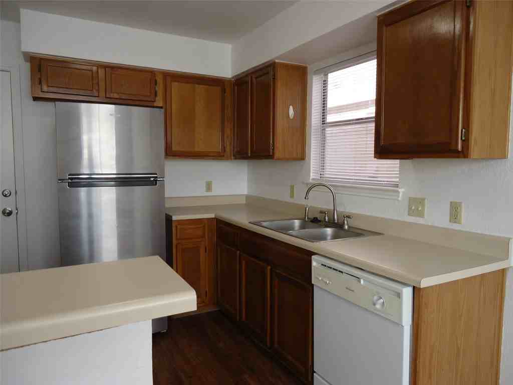 811 Crieff Cross Dr #811 - Photo 4 of 33