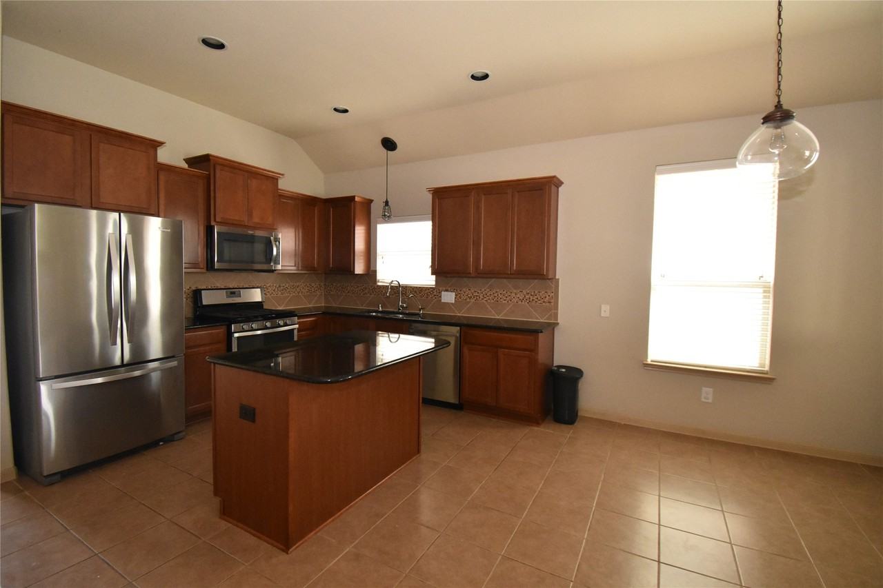 7134 Breton Bay Pass #7134 - Photo 2 of 16