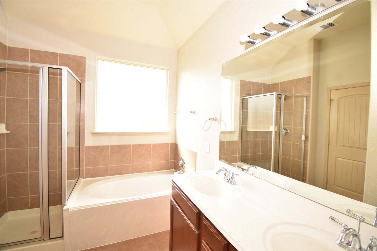 7134 Breton Bay Pass #7134 - Photo 4 of 16