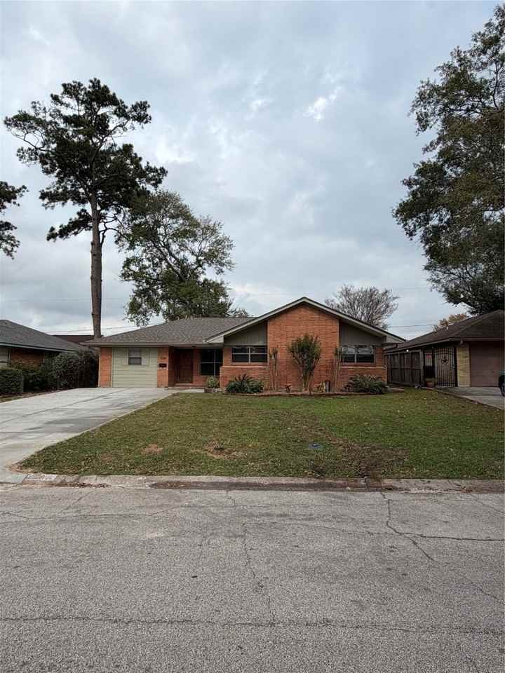 1206 Stonecrest Dr #1206 - Photo 2 of 14