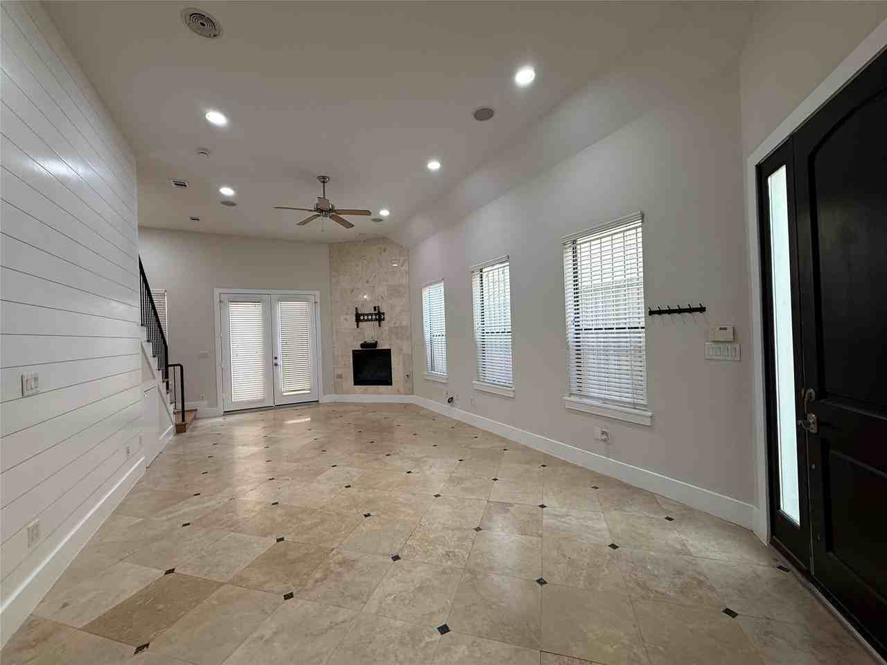 1608 Patterson St #1608A - Photo 7 of 20