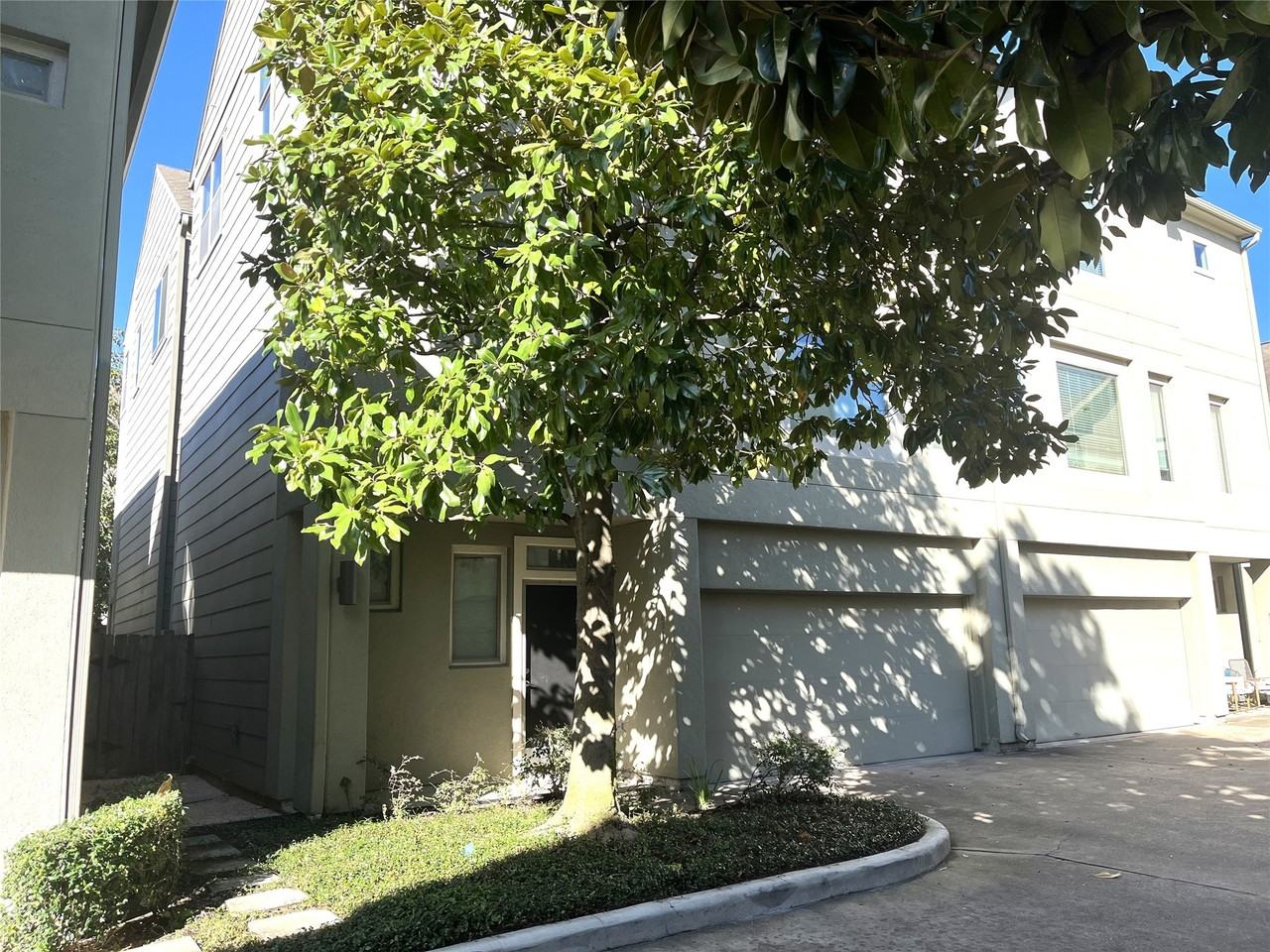 4338 Center St #4338 - Photo 3 of 23