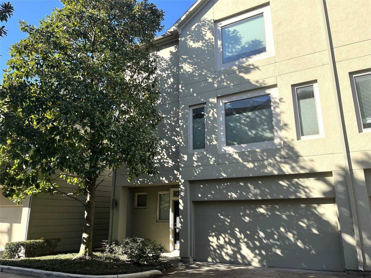 4338 Center St #4338 - Photo 4 of 23