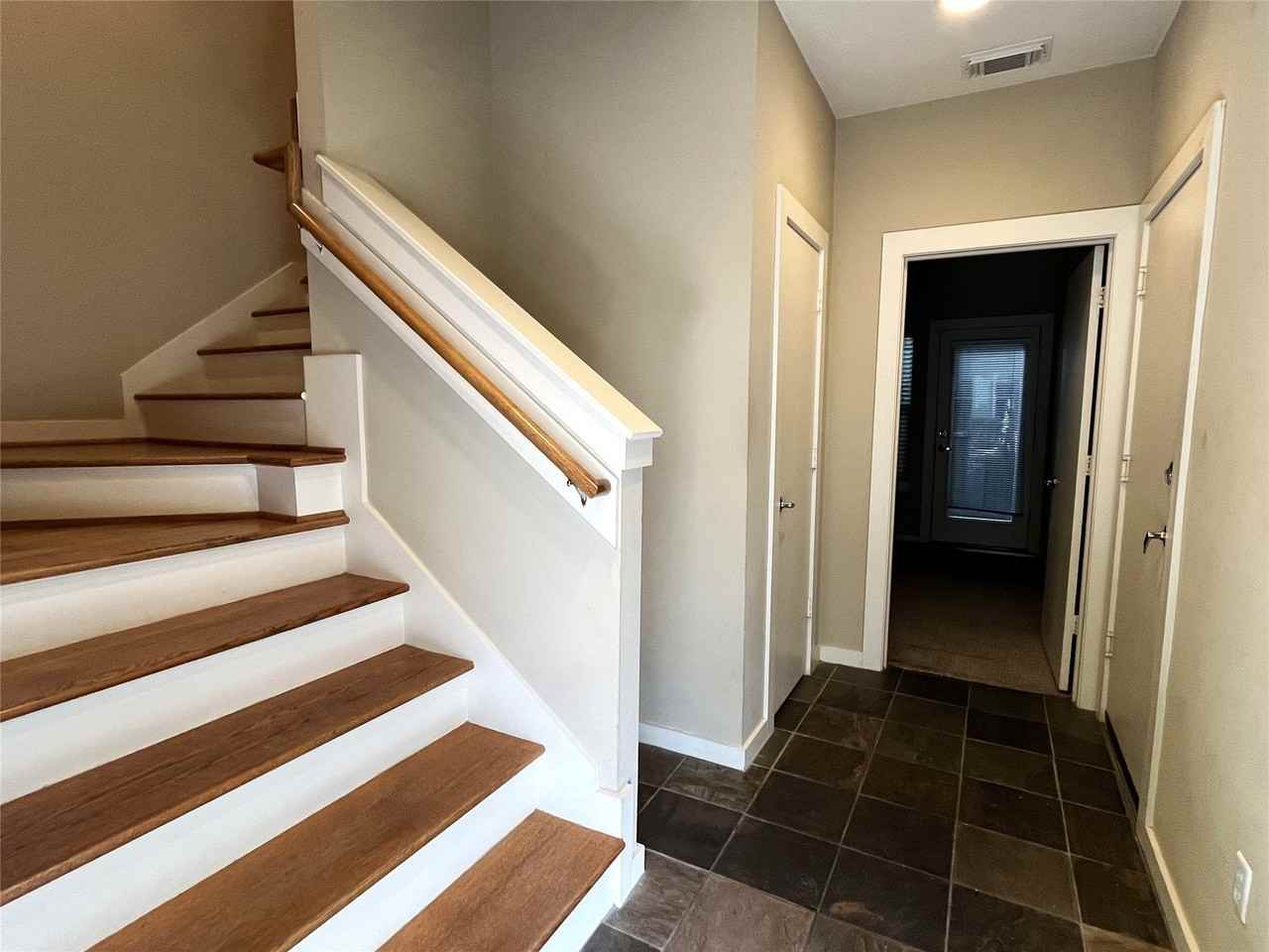 4338 Center St #4338 - Photo 6 of 23