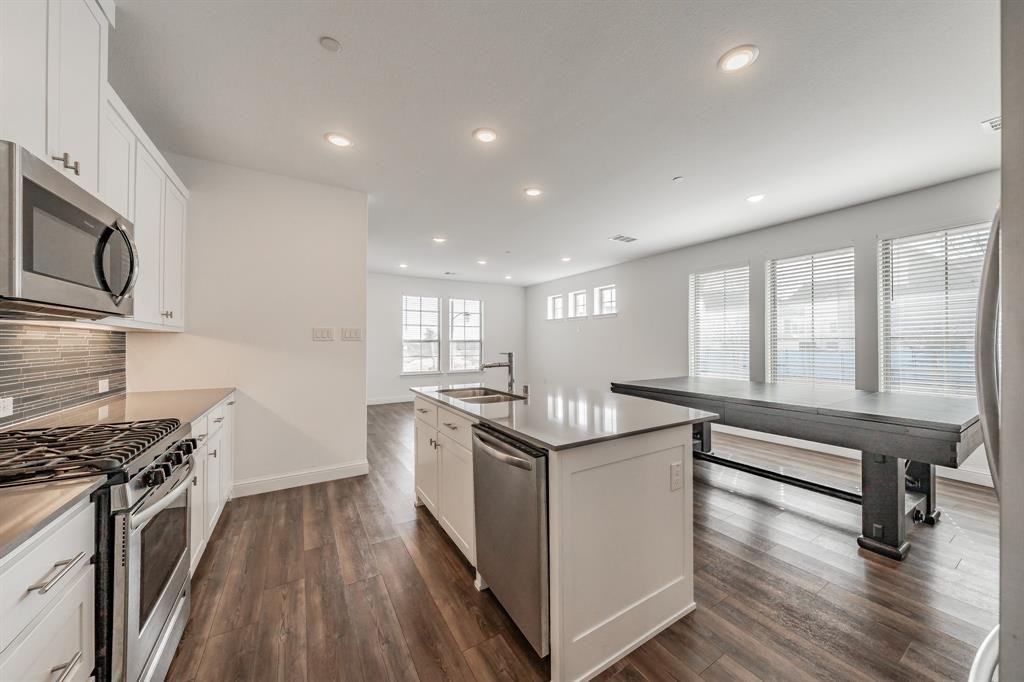 405 Matchbox St #405