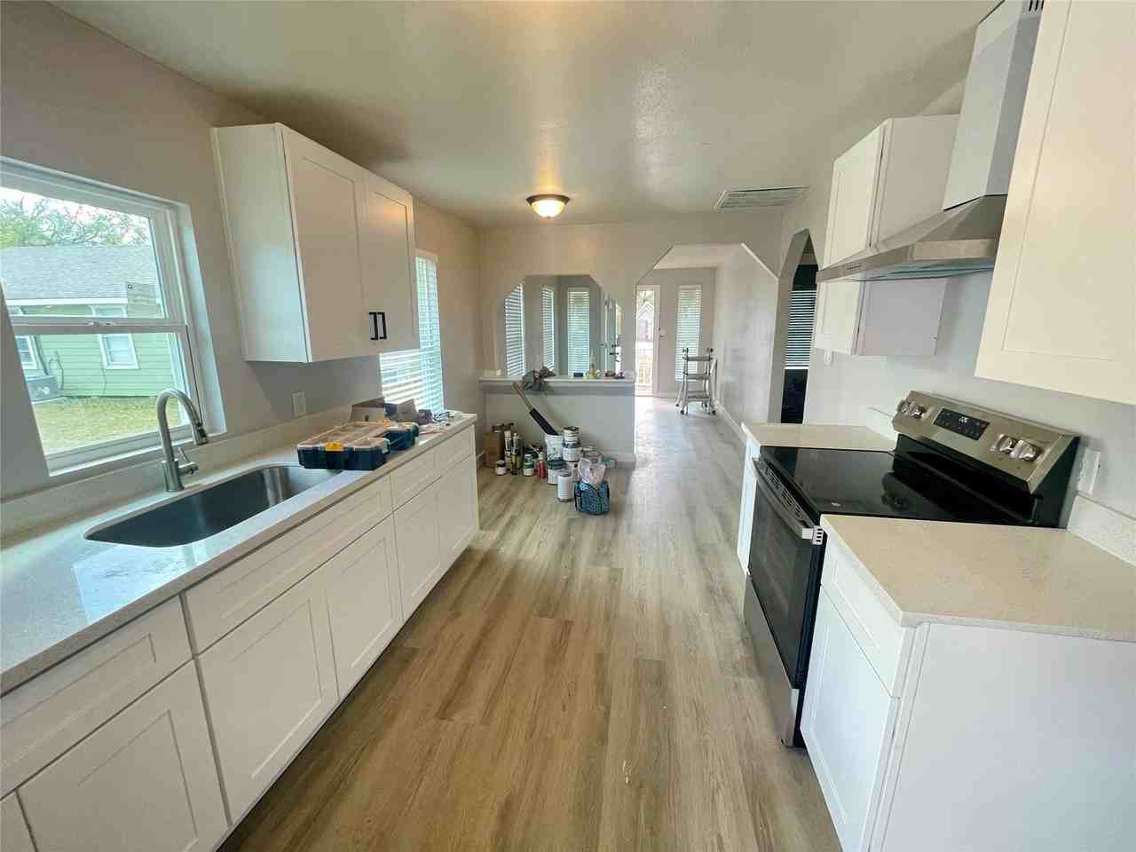 504 N 8th St #504 - Photo 3 of 11