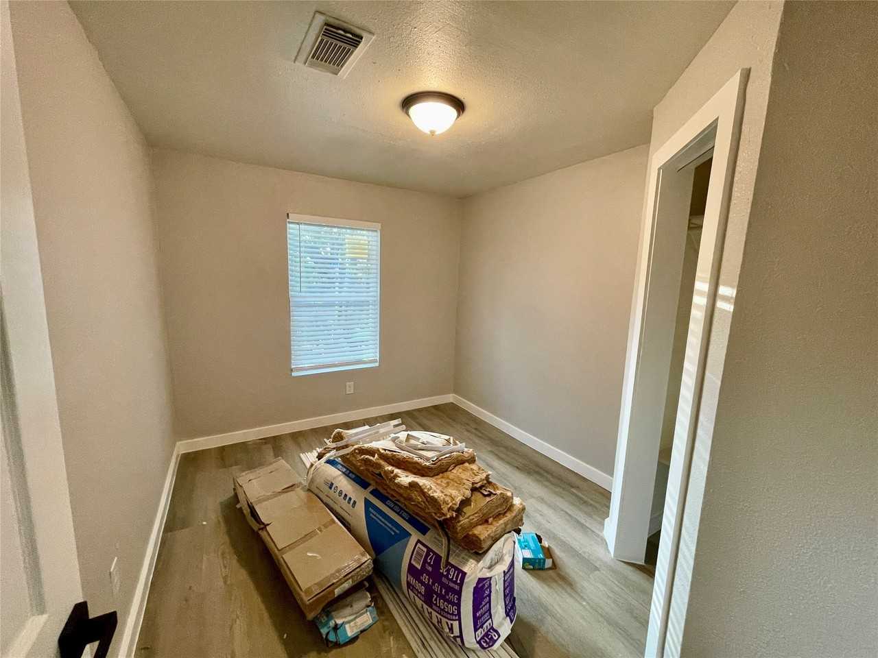 504 N 8th St #504 - Photo 4 of 11