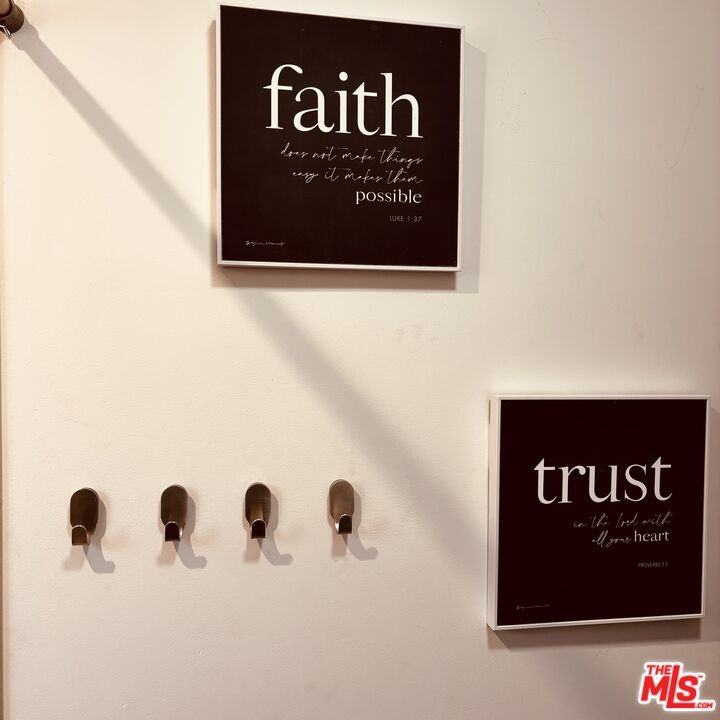 1377 S Sultana Ave #1377 - Photo 2 of 50