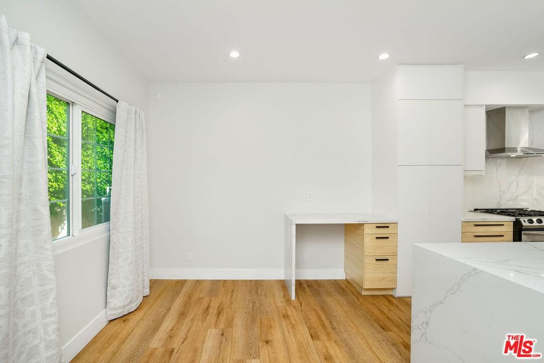 5923 Etiwanda Ave #5923-106 - Photo 2 of 27