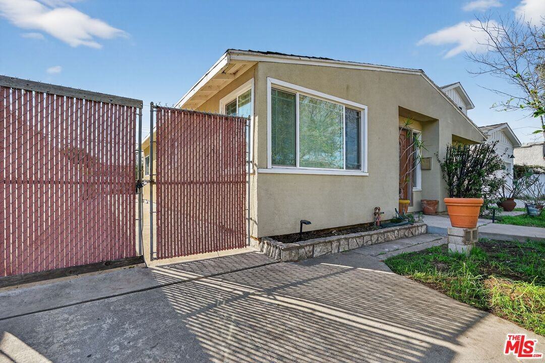 4055 Moore St #4055 - Photo 3 of 16