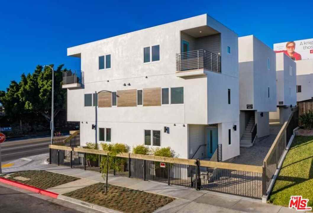 4937 W 20th St #49373-4 - Photo 4 of 26