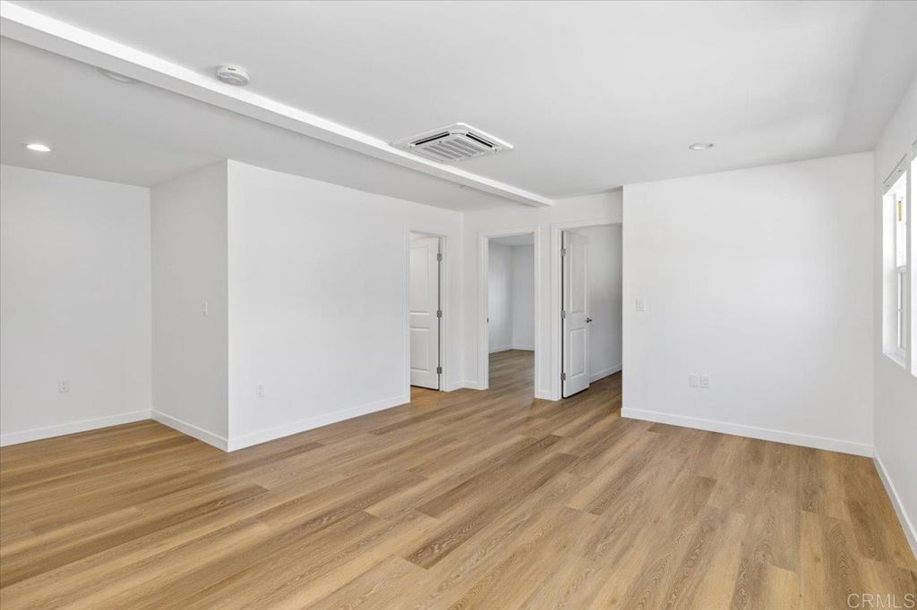 406 S Cleveland St #406 - Photo 3 of 30