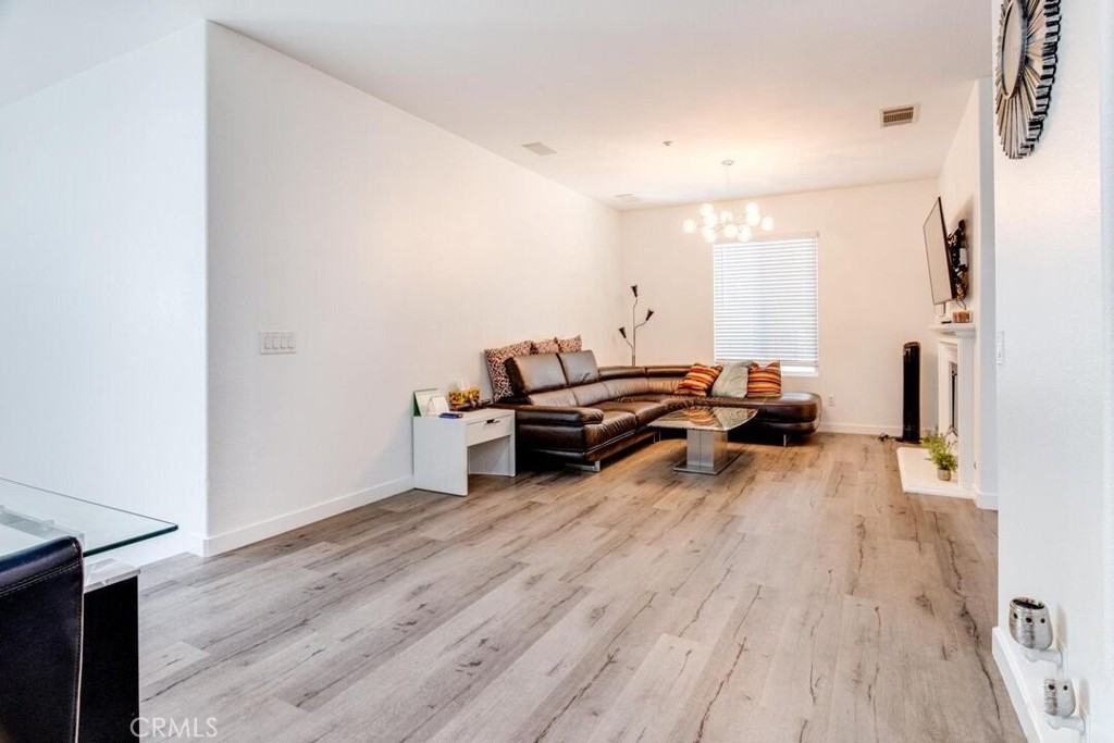 1317 Mc Fadden Dr #1317 - Photo 7 of 17