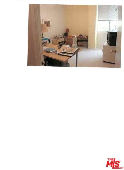 540 Kelton Ave #540-101 - Photo 3 of 16