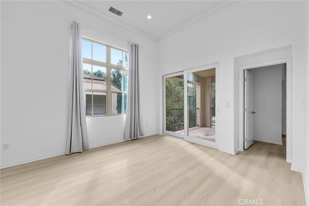 23 Mayfair #23 - Photo 5 of 29