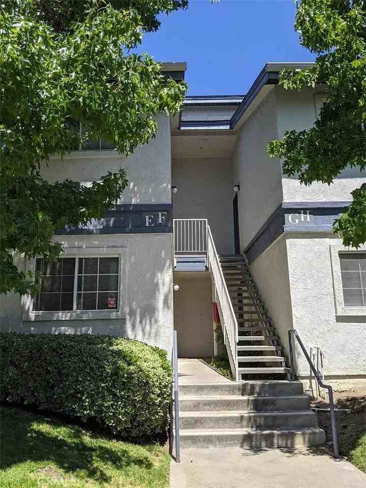 1031 Southwood Dr #1031F - Photo 3 of 18