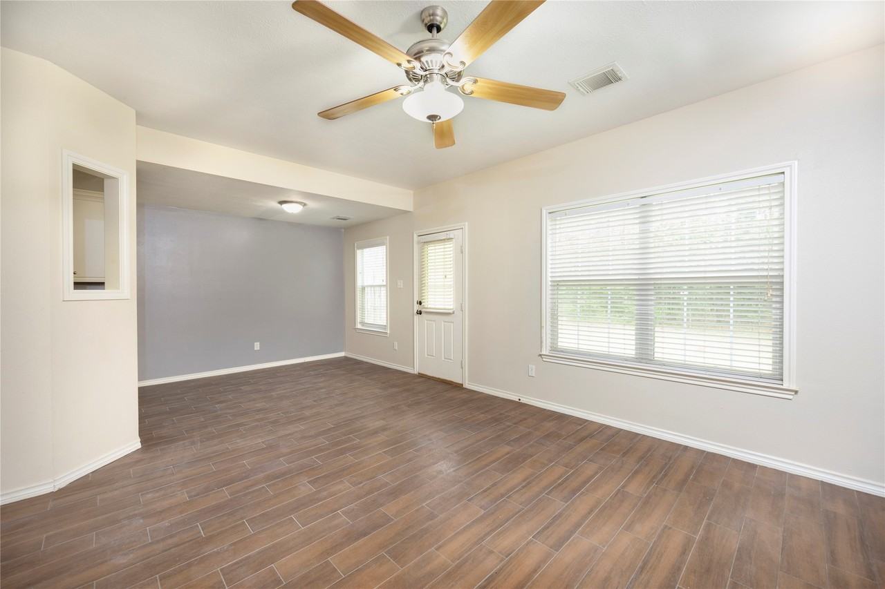 100 Artesian Way #100 - Photo 3 of 21