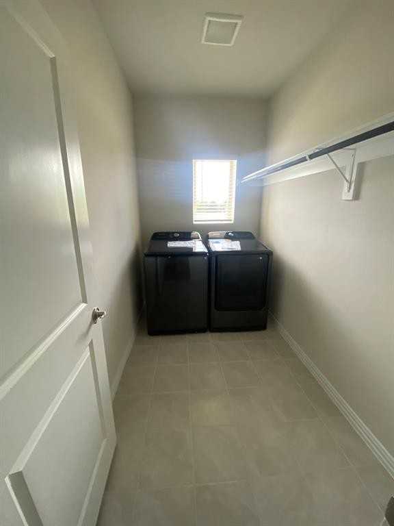 3220 Shortgrass Ln #3220 - Photo 4 of 17