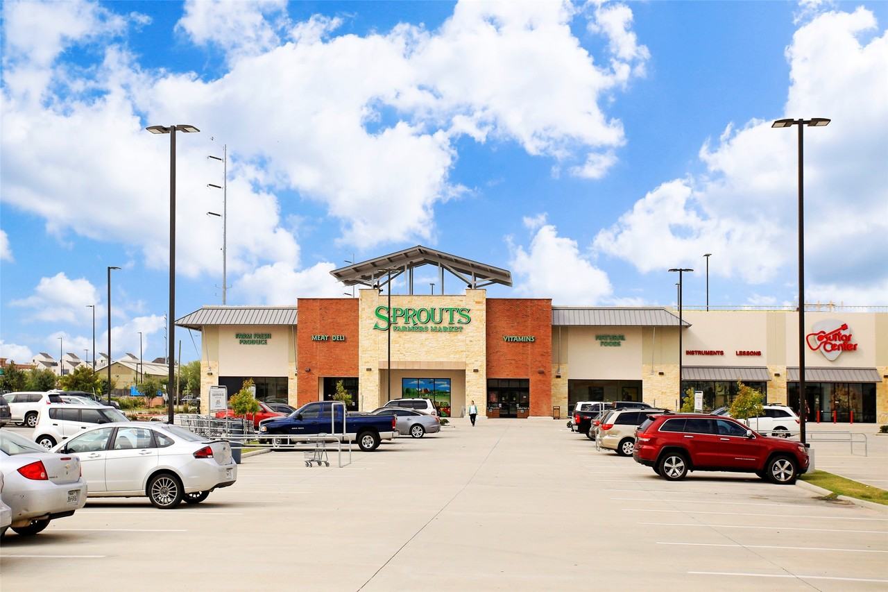 3824 Centerplaza Dr #3824 - Photo 2 of 15