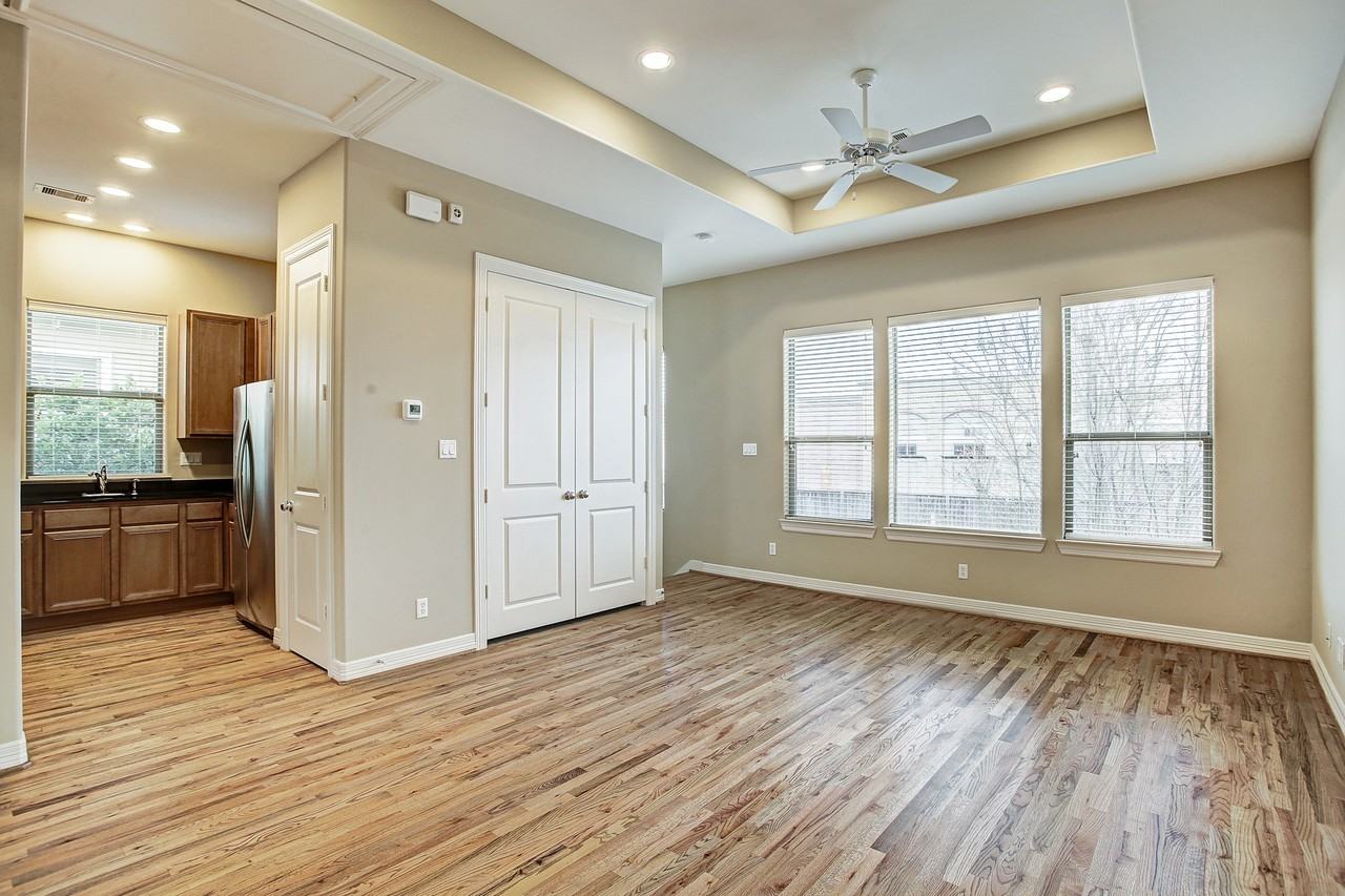 3824 Centerplaza Dr #3824 - Photo 7 of 15