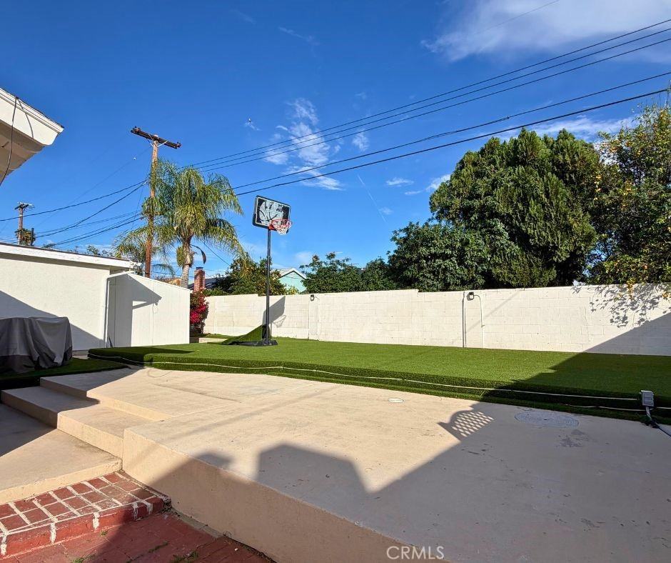 7756 Eton Ave #7756 - Photo 2 of 20