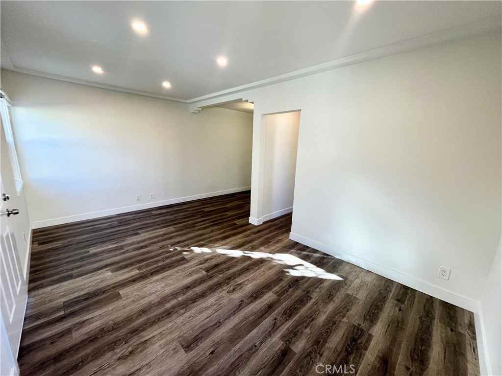 641 W Glenoaks Blvd #641C - Photo 3 of 8