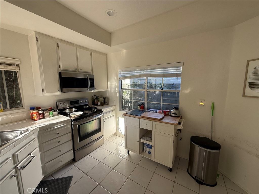 8 Highland Vw #8-3 - Photo 5 of 19