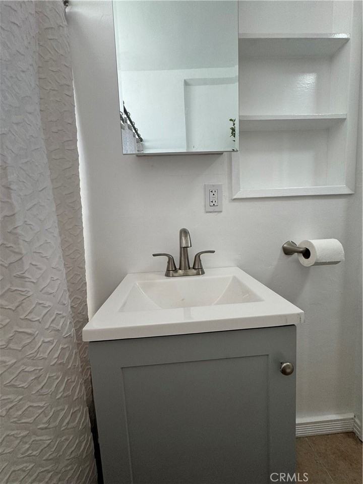 6823 Vinevale Ave #6823 - Photo 3 of 14