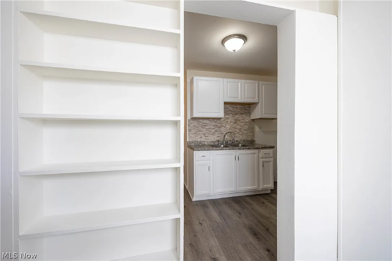 19802 Meadowlark Ln - Photo 7 of 8