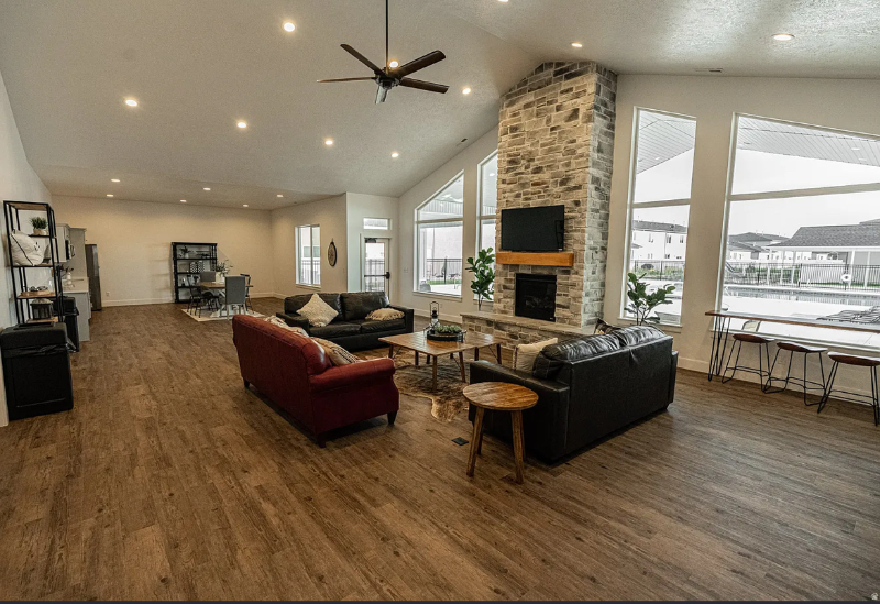 200 Ws #14 - Photo 3 of 15