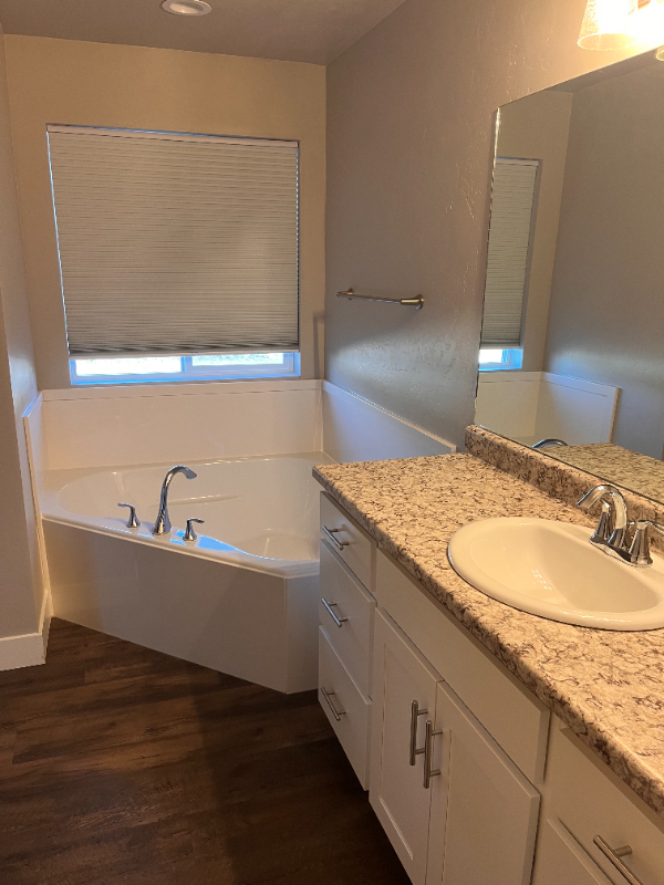 200 Ws #14 - Photo 5 of 15