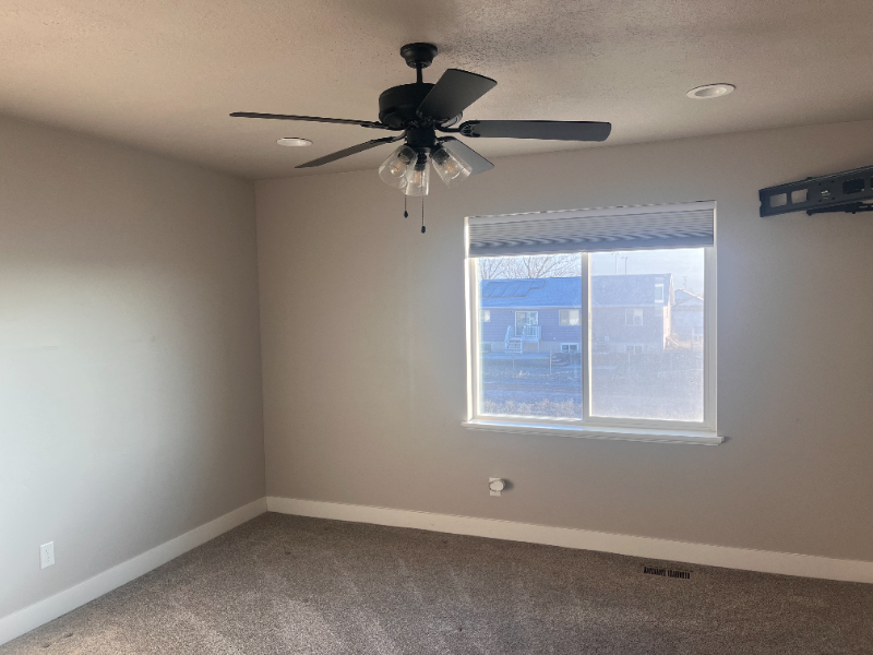 200 Ws #14 - Photo 6 of 15