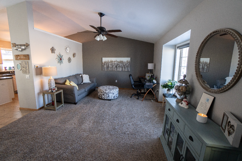 4813 Dream Ln - Photo 2 of 20