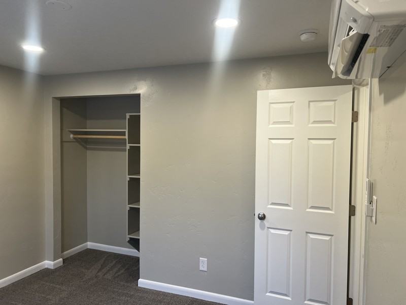 1207 S Elder St - Photo 4 of 10