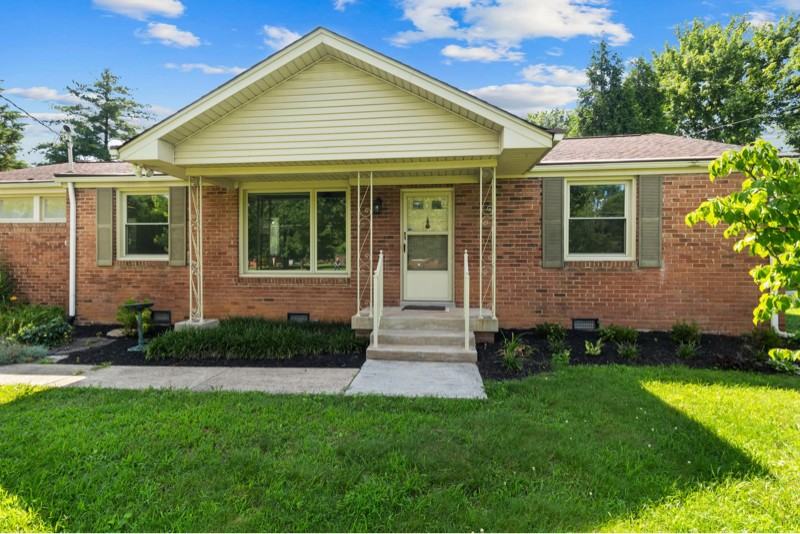 1407 Leaf Ave - Photo 2 of 14