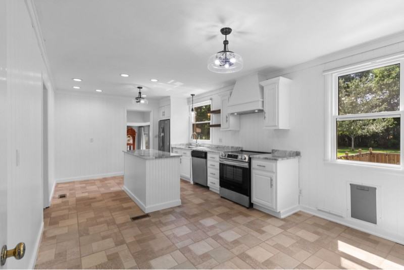 1407 Leaf Ave - Photo 6 of 14