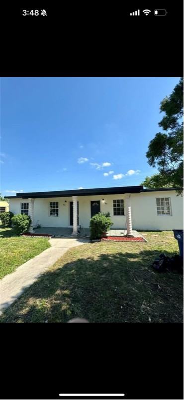 1825 Nw 74th St - Photo 3 of 7