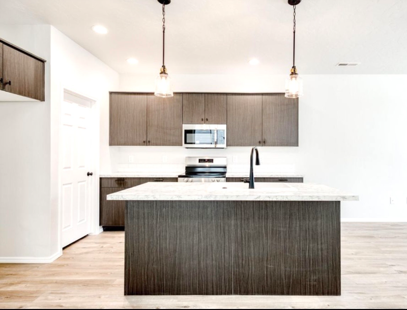 2864 N Eagle Meadow Ave - Photo 2 of 15