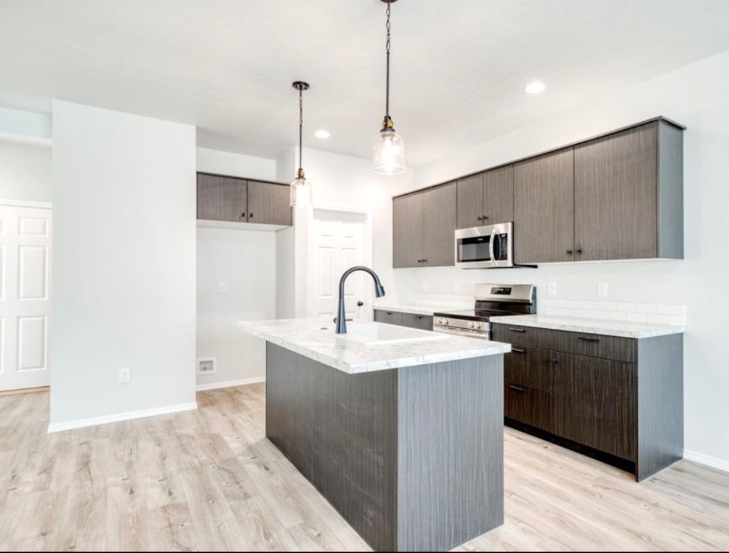 2864 N Eagle Meadow Ave - Photo 3 of 15