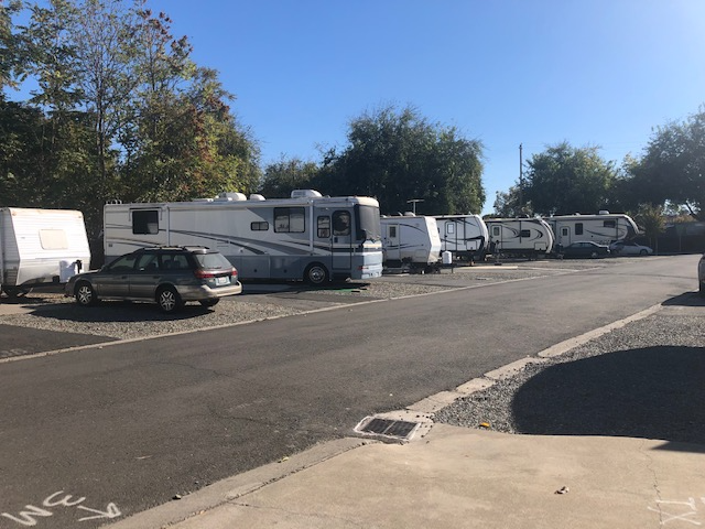 715 Glide Ave - Photo 3 of 5