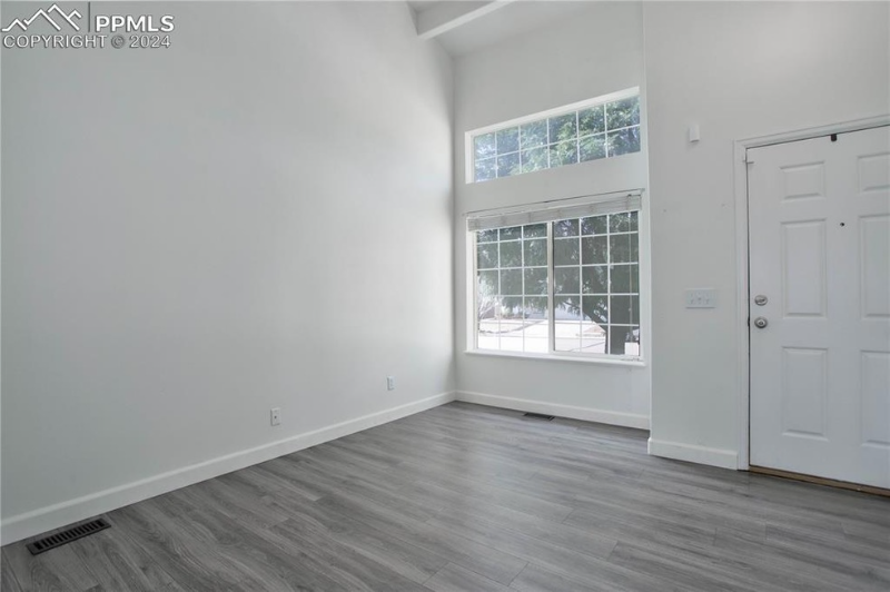 4966 Hawk Meadow Dr - Photo 7 of 13