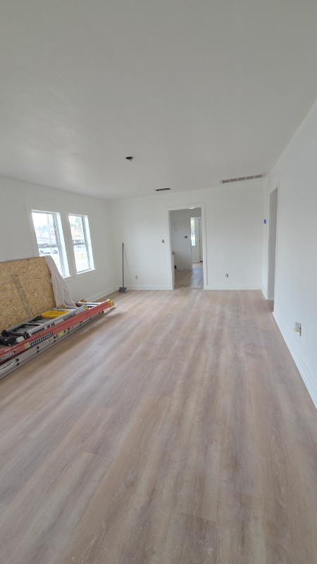 1102 E Canal St - Photo 6 of 11
