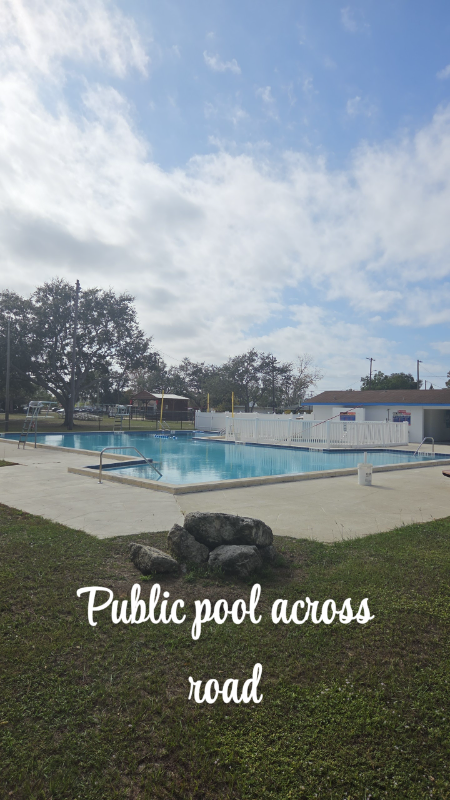 1102 E Canal St - Photo 7 of 11